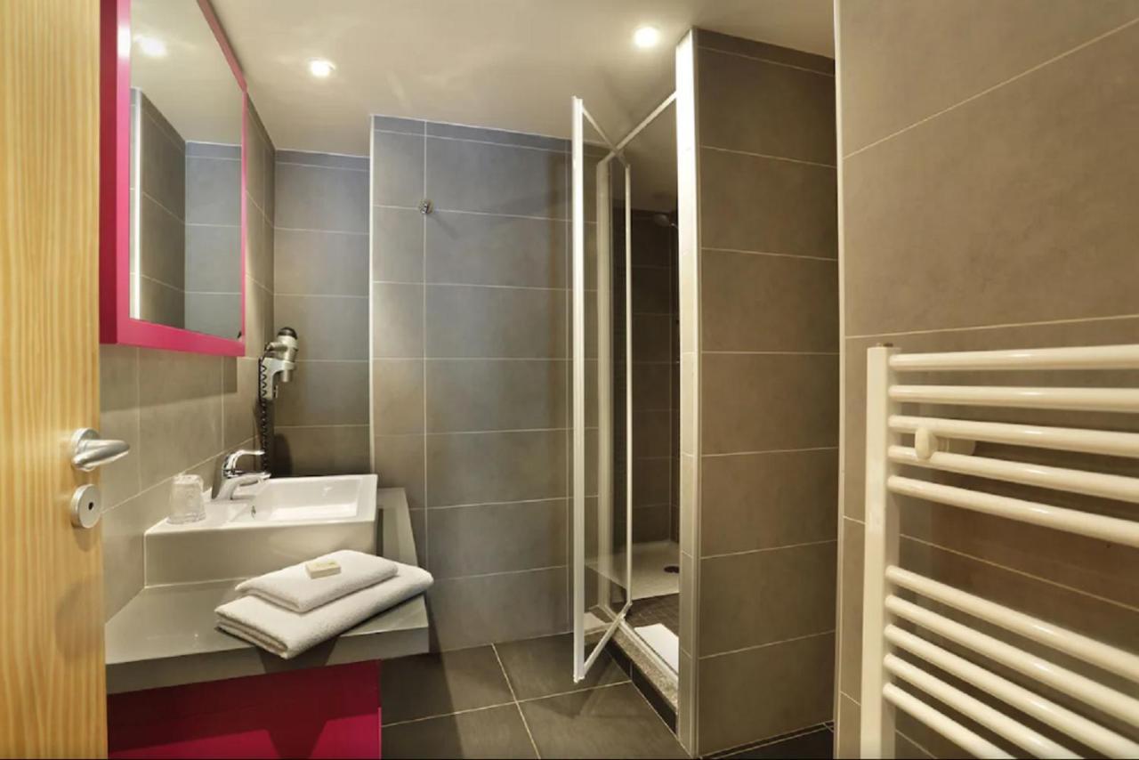 Les Roches 1500 Hotel Mieussy Buitenkant foto