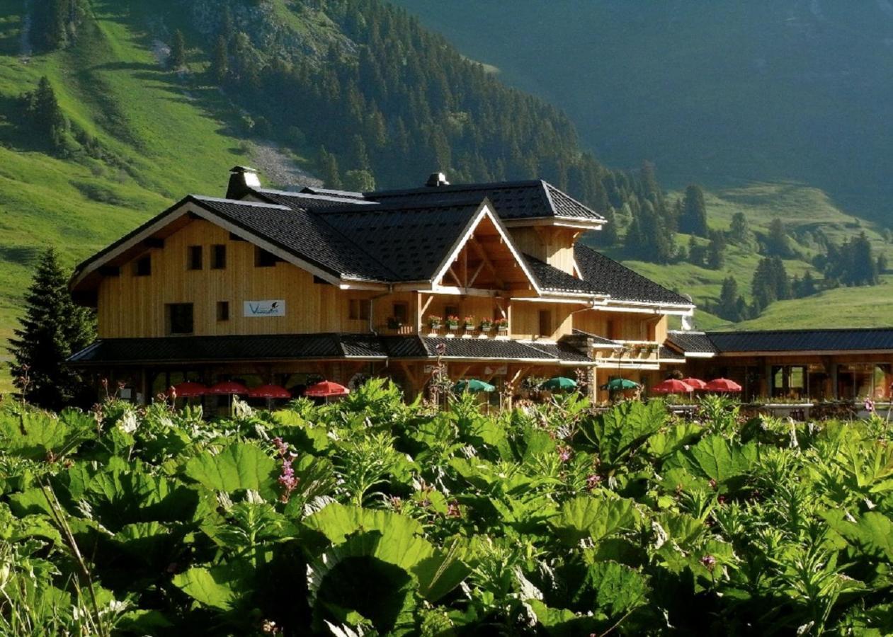 Les Roches 1500 Hotel Mieussy Buitenkant foto