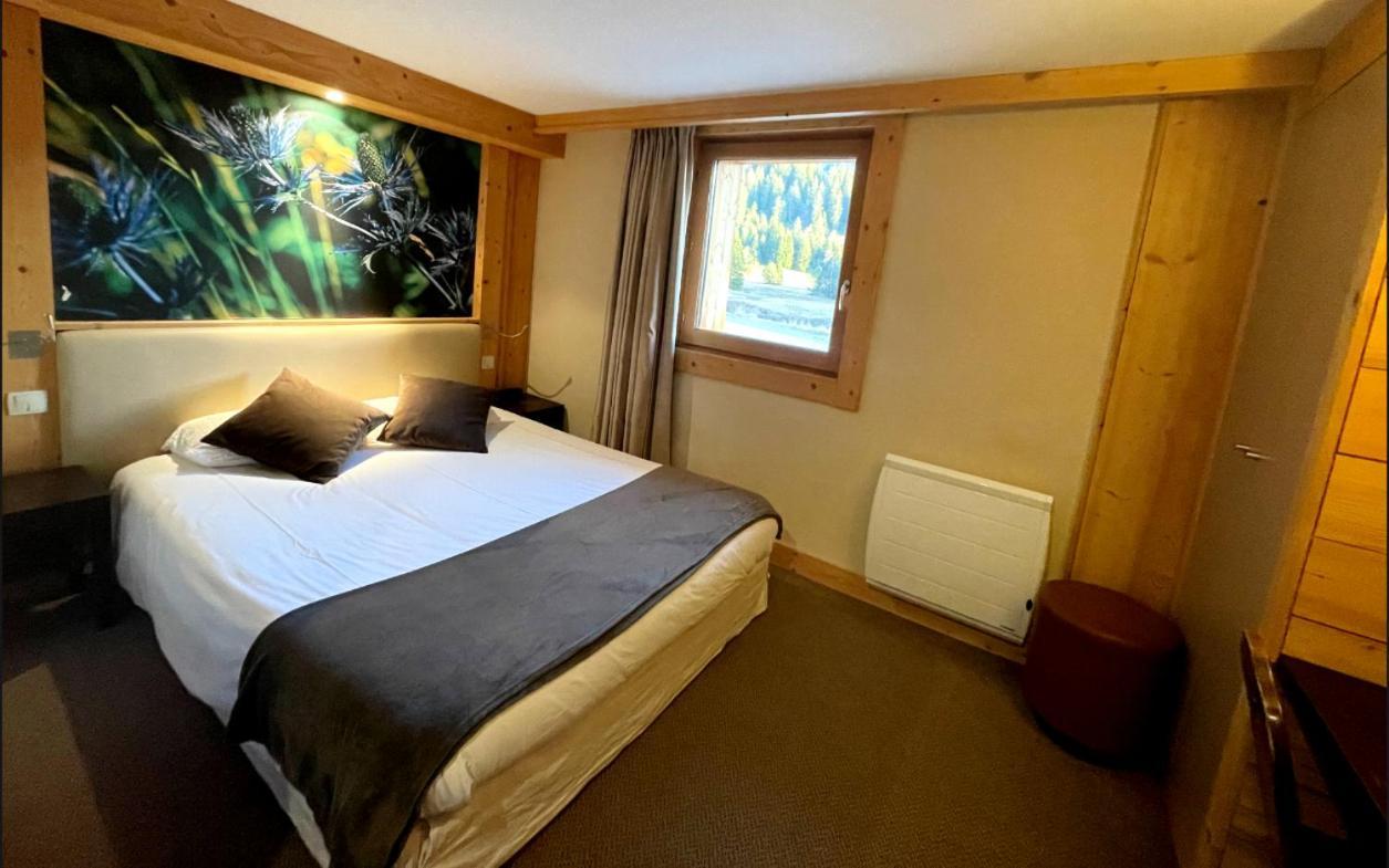 Les Roches 1500 Hotel Mieussy Buitenkant foto